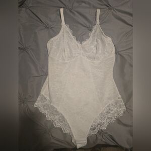 Chic White Lace Bodysuit